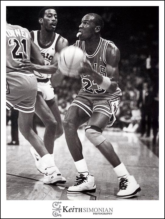 Michael Jordon of the Chicago Bulls vs Golden State Warriors Oakland Arena November 29th, 1986