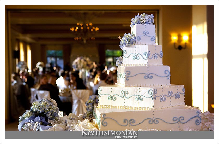 5 Level white and blue wedding cake