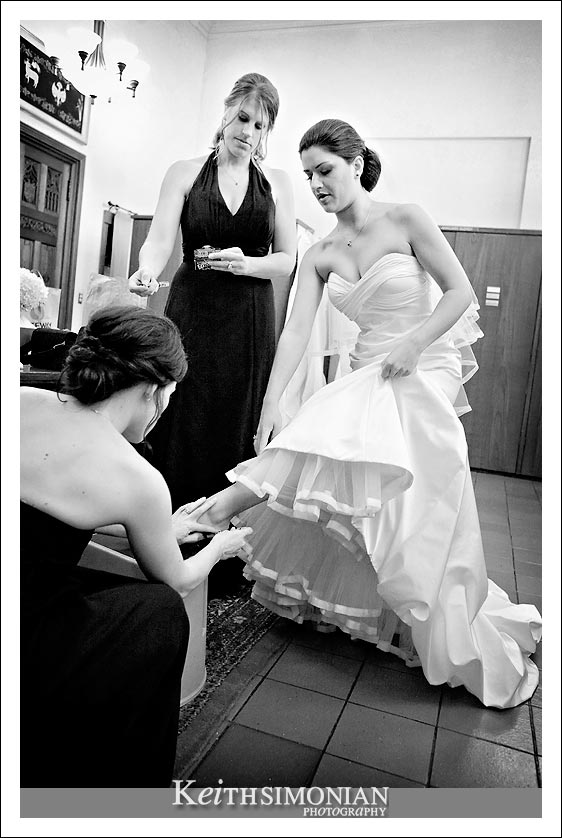 The bride getting ready at the Grace Cathdral Church