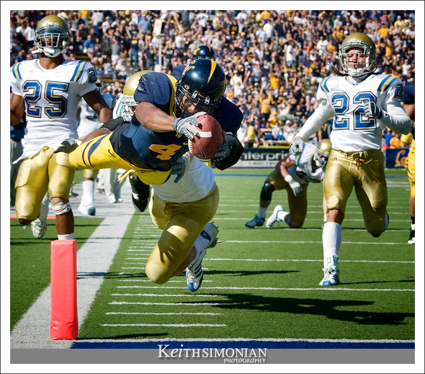 First round draft pick Jahvid Best of the California Golden Bears scores a touchdown against UCLA in 2008.