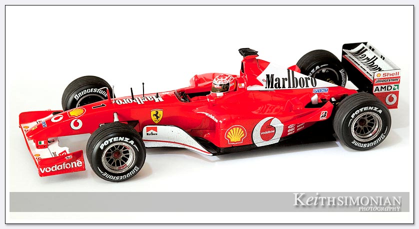 F2002 Shell Ferrari 1:18 scale model picture