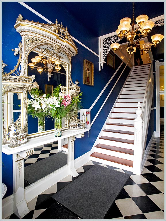 Historic design and elegance - San-Benito-House-Half-Moon-Bay-03 Staircase leading to guest rooms photo