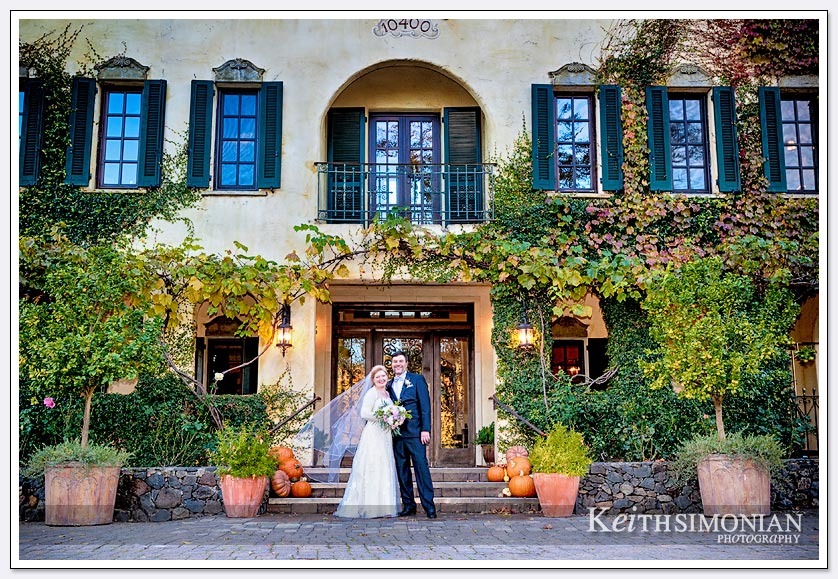 The iconic front of the Kenwood Inn provides a backdrop for wedding day photos.