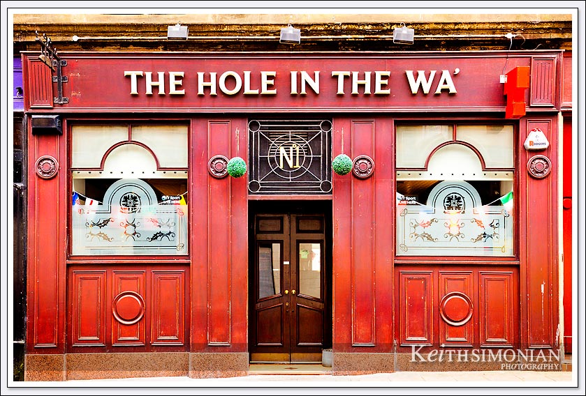 The Hole in the Wa' - Glasgow Ireland