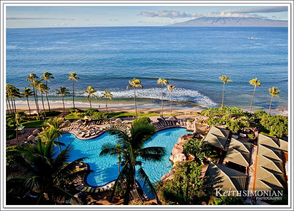 Swimming pool of the Hyatt Regency Maui resort hotel