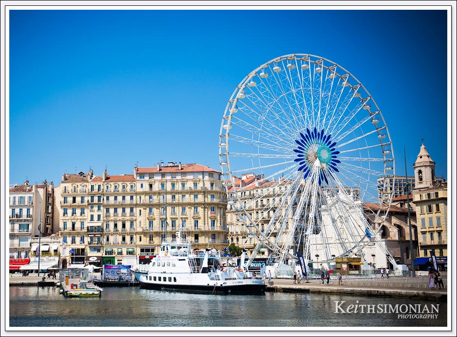 White Feris wheel ride - Marseille, France