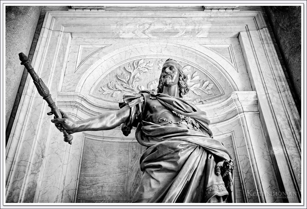 Statue of King Philip IV of Spain by Girolamo Lucenti in the portico of Santa Maria Maggiore basilica, Rome Italy.