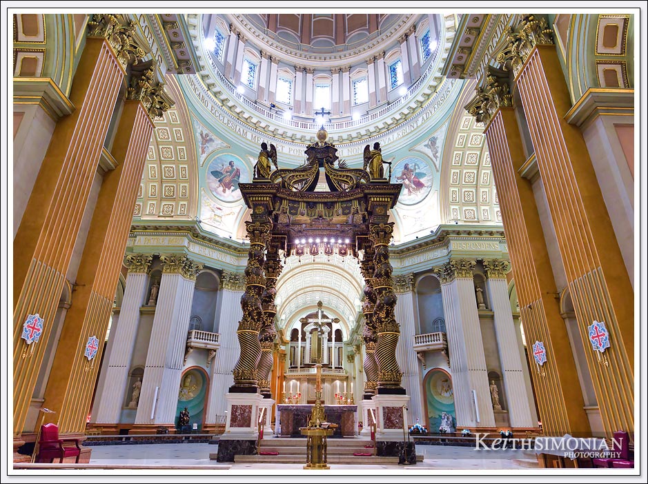 Mary, Queen of the World Cathedral interior modeled after St. Peter's in Rome - Marie-Reine-Du-Monde Cathedral